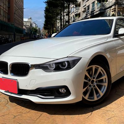 2012-2015 BMW F30 3 Series Sedan Dual U-Bar Headlights LED Signal Lights Jet Black