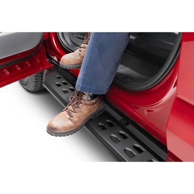 Estribos RB20 Slim Ngo Text de 68" para Land Cruiser / GX 550 24 - 25