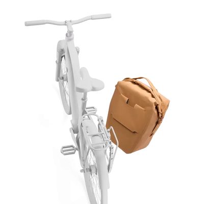 Alforjas Thule Shield Pannier color Naranja de 22L con sistema InLock