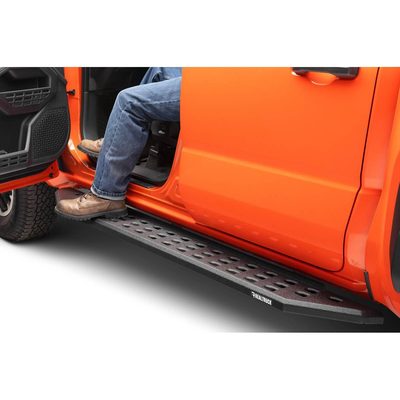 Estribos RB20 Poliurea de 68" para Land Cruiser / GX 550 24 - 25