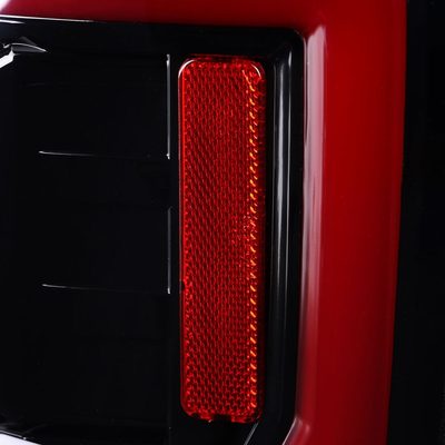 2017-2019 Ford F-250/F-350/F-450/F-550 LED Bar Tail Lights Jet Black/Clear
