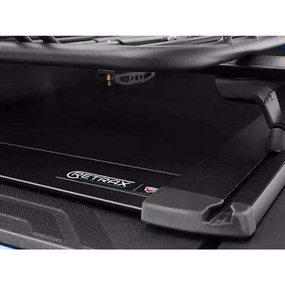 Tapa Retractil RetraxOne Trax Rail 6.10' para F-250/ F-350 Super Duty 17 - 24