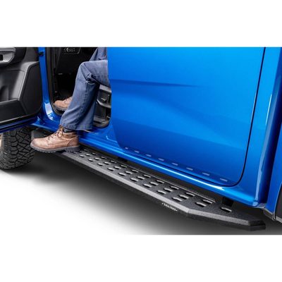 Estribos RB20 Poliurea de 68" para Land Cruiser / GX 550 24 - 25