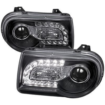 2005-2010 Chrysler 300 Projector Headlights w/LED Light Strip Matt Black/Clear