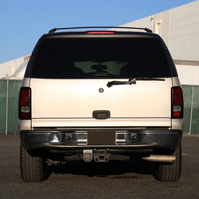 2000-2006 Chevy Suburban/Tahoe/Yukon/Yukon XL LED C Bar Tail Lights Red Smoke