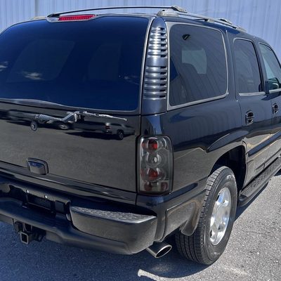 2000-2006 Chevy Suburban/Tahoe GMC Yukon/Yukon XL Tail Lights Chrome/Smoke