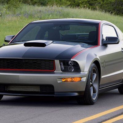 2005-2009 Ford Mustang Halo Projector Headlights LED Light Strip Black/Smoke