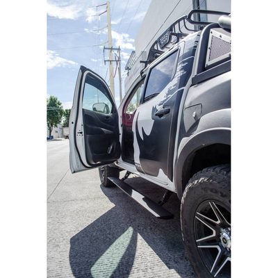 Estribos Eléctricos Go Rhino para NP300 16-22