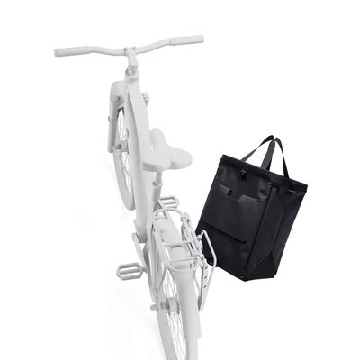 Alforjas Chasm Cargo Bin Thule color Negro de 25L con sistema InLock