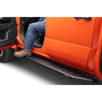 Estribos RB20 Slim Ngo Text de 68" para Land Cruiser / GX 550 24 - 25