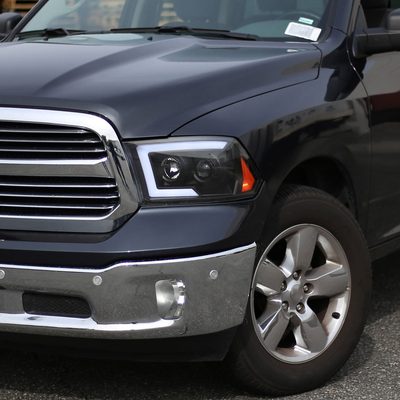 2009-2018 Dodge RAM 1500 / RAM 2500 3500 LED C-Bar Headlights Matte Black