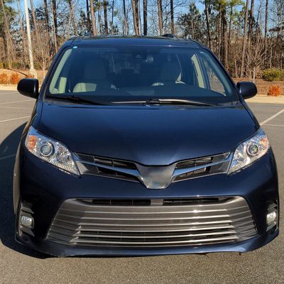 2011-2020 Toyota Sienna Projector Headlights Chrome Housing/Clear Lens