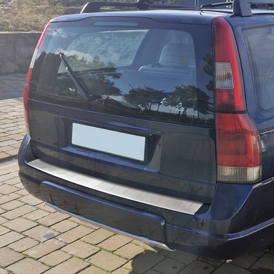 2001-2007 Volvo V70/ XC70 Cross Country Rear Bumper Sill Cover Silver 1 Pcs
