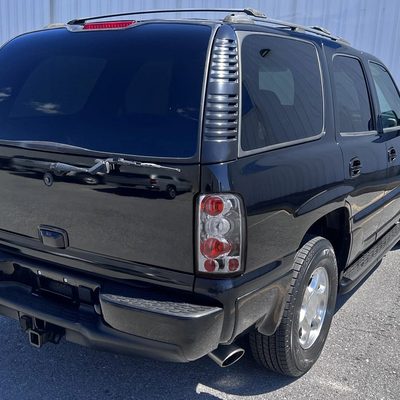 2000-2006 Chevy GMC Tahoe/Yukon/Suburban Tail Lights Chrome/Clear Lens