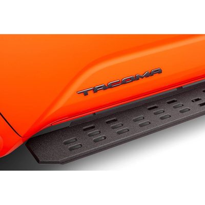 Estribos RB30 Poliurea de 68" para Land Cruiser / GX 550 24 - 25