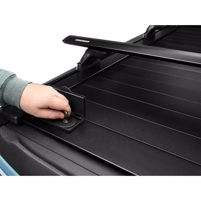 Tapa Retractil RetraxPro Trax Rail de 5' para Mitsubishi 2025+ Dob Cab