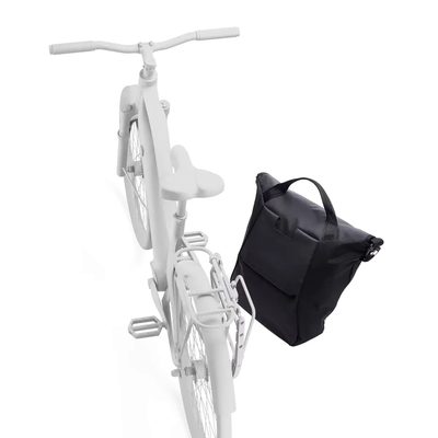 Alforjas Chasm Courier Thule color Negro de 22L con sistema InLock
