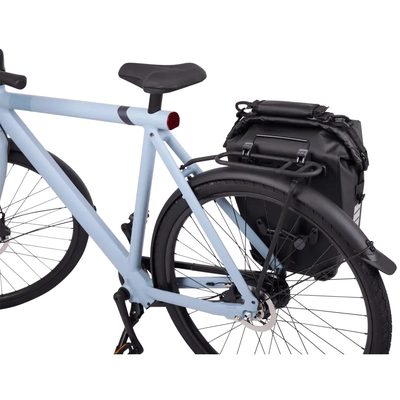 Alforjas Thule Shiel Commuter Pannier color Negro de 22L