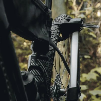 Portabicicletas de tiron con luces Thule Epos (2 Bicicletas)