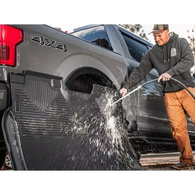 Tapetes Husky Weatherbeater 1ra y 2da Fila color Negro para Mazda BT-50 25 - 26