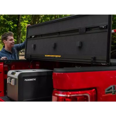 Tapa plegable rigida Solid fold ALX 5' para Tacoma 16 - 23 Dob Cab