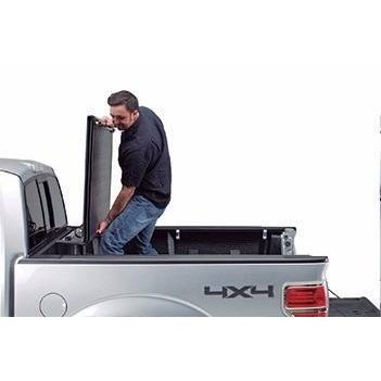 Undercover EVO - Tapa plegable para caja Chevrolet Colorado 13-22 5"