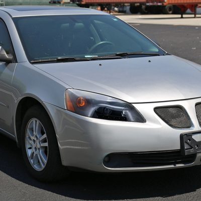 2005-2010 Pontiac G6 Projector Headlights w/ LED Light Strip Matte Black/Clear