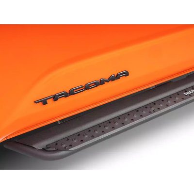 Estribos Dominator DSS Ngo Text de 68" para Land Cruiser / GX550