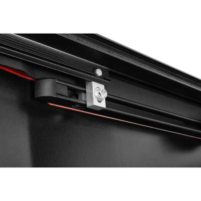 Tapa Retractil Retrax pro FRC 4000 EZ-OFF de 5.7' para RAM 1500 19 - 26