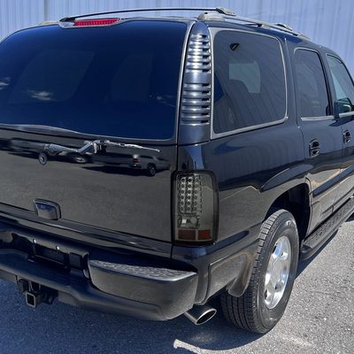 2000-2006 Chevy Suburban/Tahoe GMC Yukon/Yukon XL LED Tail Lights Chrome/Smoke
