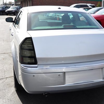 2005-2007 Chrysler 300C LED Tail Lights Glossy Black Housing/Smoke Lens