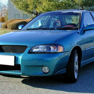 2000-2003 Nissan Sentra Factory Style Crystal Headlights Matte Black/Clear