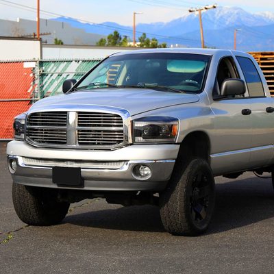 For Dodge RAM 1500 2006-08 / RAM 2500 3500 2006-09 Headlights LED Strip Turn Signals DRL Startup Animation Black Housing Clear Lens